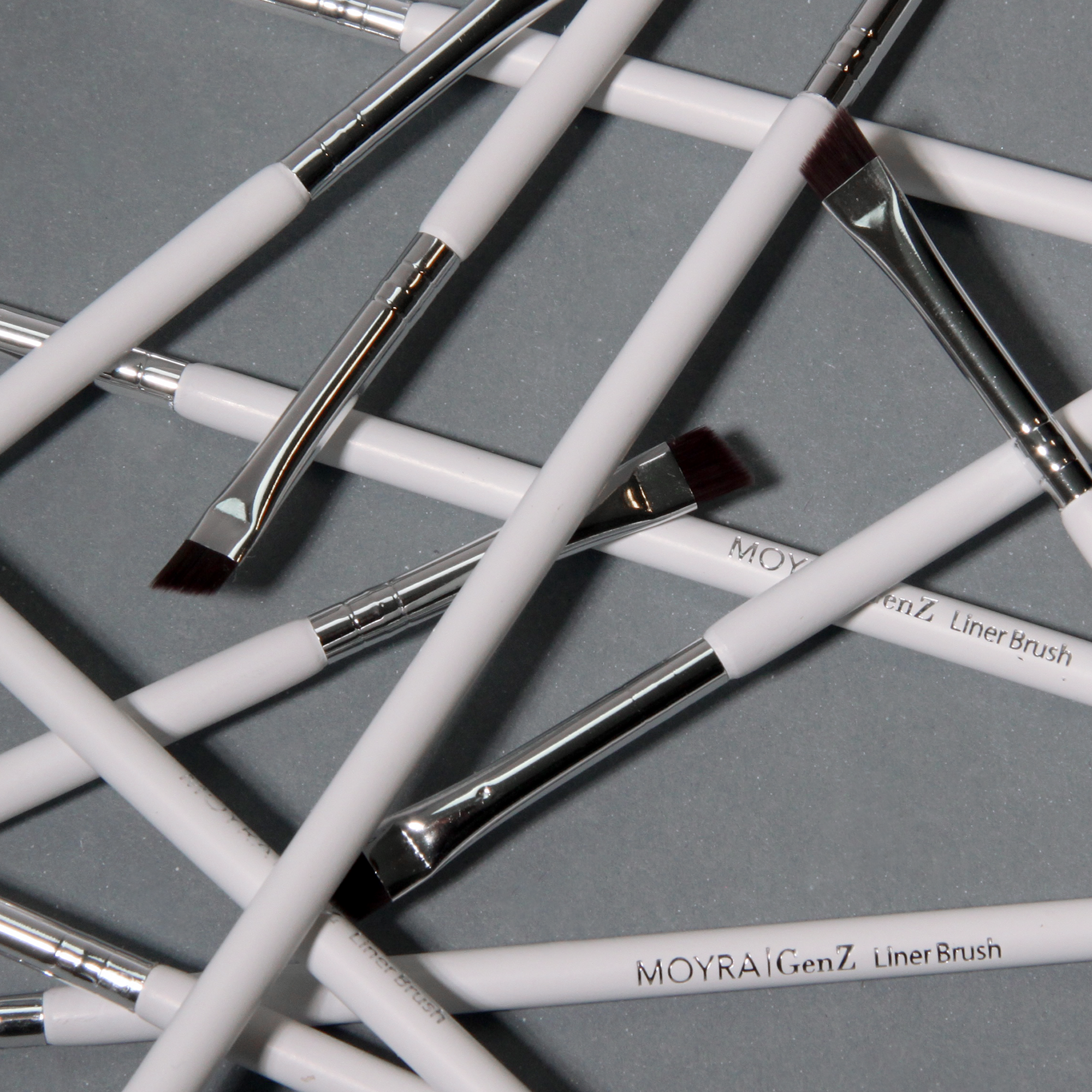 Szemhéjtus és szemöldök ecset Szemhéjtus és szemöldök ecset