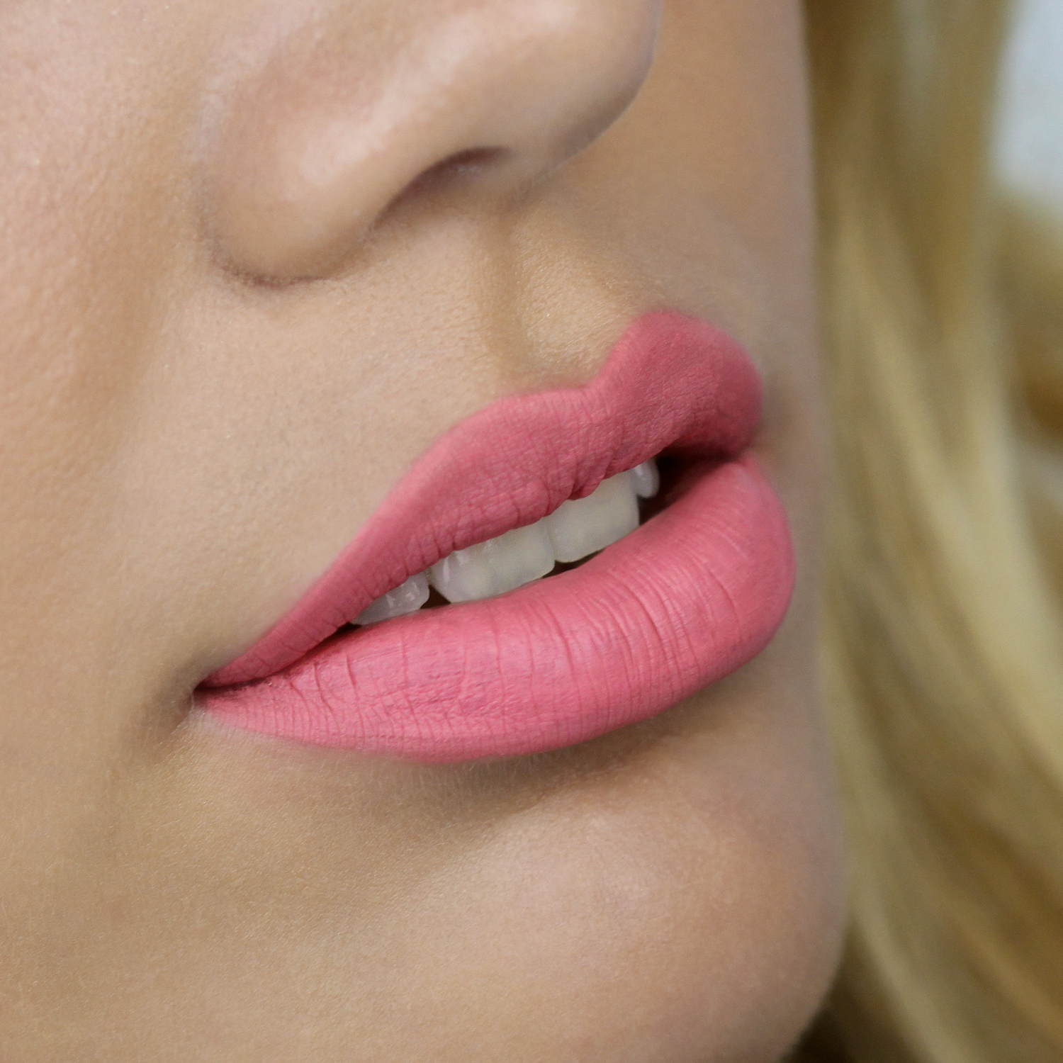 Had me at hello - Hosszantartó folyékony ajakrúzs No.03 Euphoria Had me at hello - Hosszantartó folyékony ajakrúzs No.03 Euphoria